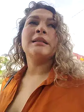 Sara smiiith211 online show from 04/06/26, 03:13