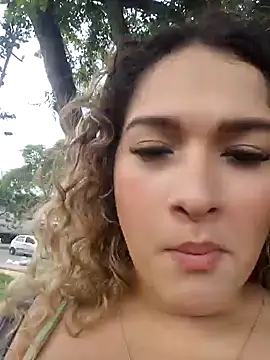 Sara smiiith211 online show from 12/04/25, 07:13