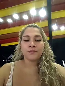 Sara smiiith211 online show from 01/22/25, 12:16