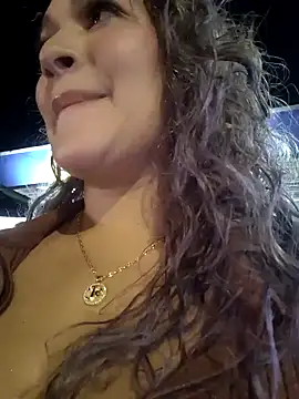 Sara smiiith211 online show from 02/08/26, 12:41