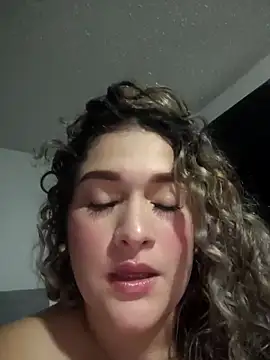 Sara smiiith211 online show from 05/02/26, 12:38