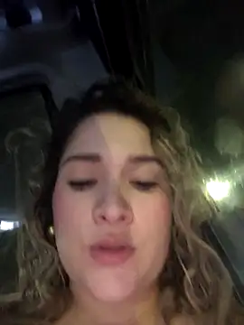 Sara smiiith211 online show from 05/01/26, 12:48
