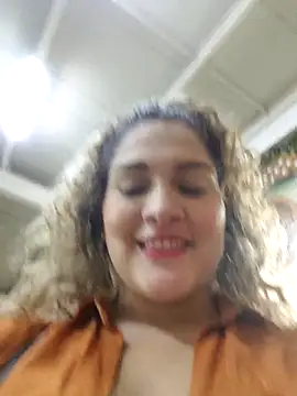 Sara smiiith211 online show from 10/03/25, 12:25