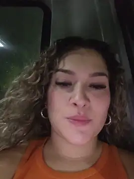 Sara smiiith211 online show from 05/27/26, 11:56