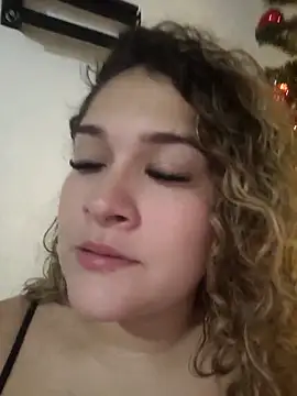 Sara smiiith211 online show from 12/05/25, 09:19