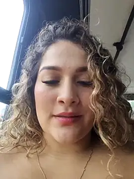 Sara smiiith211 online show from 11/03/25, 10:13