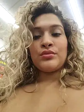 Sara smiiith211 online show from 03/16/25, 07:27