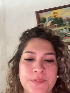 Sara smiiith211 online show from 05/31/26, 09:59