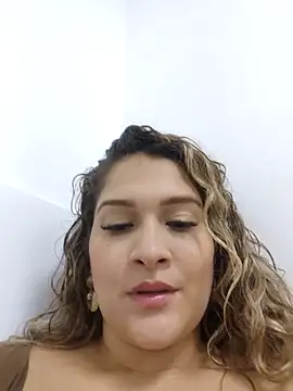 Sara smiiith211 online show from 03/16/25, 03:47