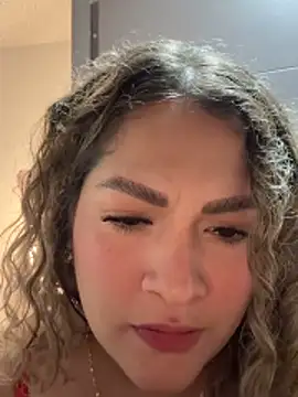 Sara smiiith211 online show from 04/14/26, 04:34