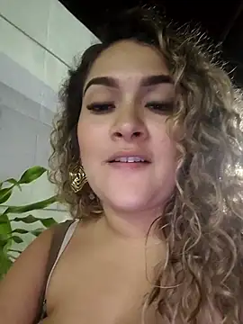 Sara smiiith211 online show from 10/24/25, 01:15