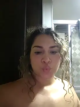 Sara smiiith211 online show from 04/24/26, 03:19