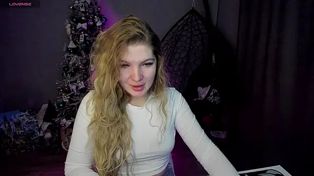 lily williamss online show from 12/16/25, 12:04