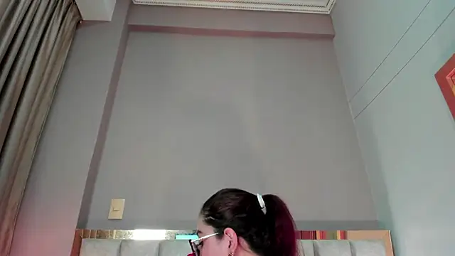 Emilywatsonn online show from 01/10/26, 11:55