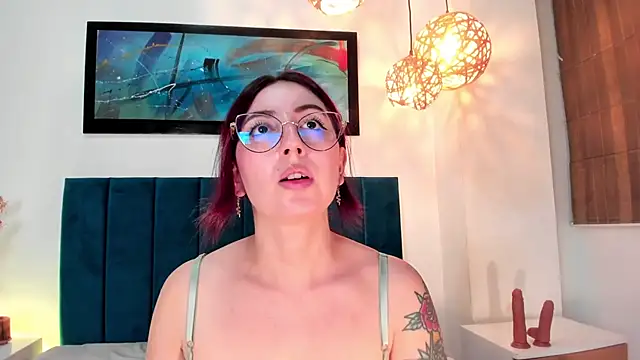 Snapshot of Emilywatsonn chatting on 03/13/25, 03:33 Emilywatsonn online show from 03/13/25, 03:33