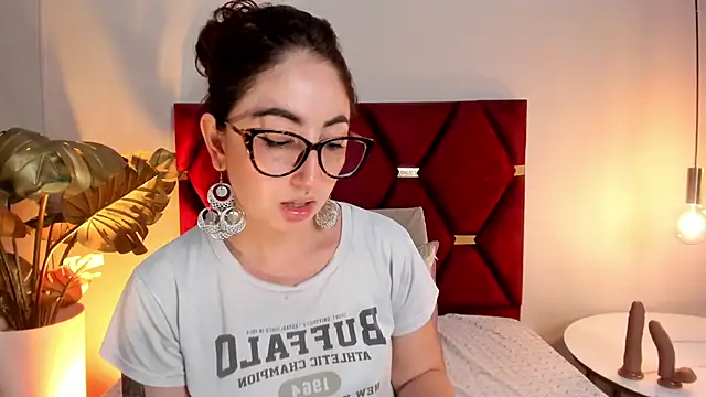 Emilywatsonn online show from 11/22/25, 12:43