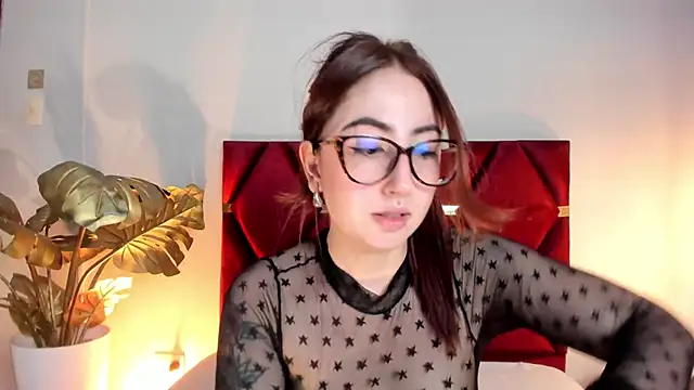 Emilywatsonn online show from 10/29/25, 09:58