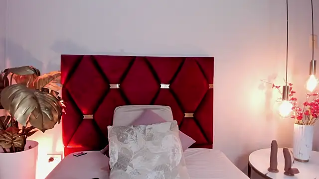 Emilywatsonn online show from 04/03/26, 06:14