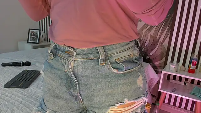 Samaantha-White online show from 10/13/25, 11:56