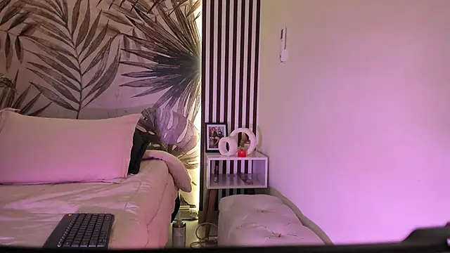 Samaantha-White online show from 03/02/26, 11:39