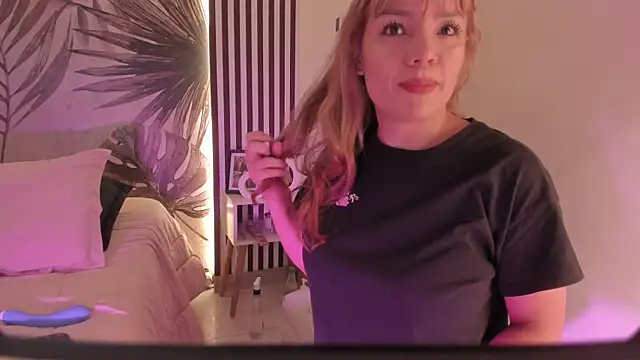 Samaantha-White online show from 04/08/26, 11:44