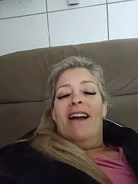 Snapshot of marcialoira chatting on 07/11/26, 01:33 marcialoira online show from 07/11/26, 01:33