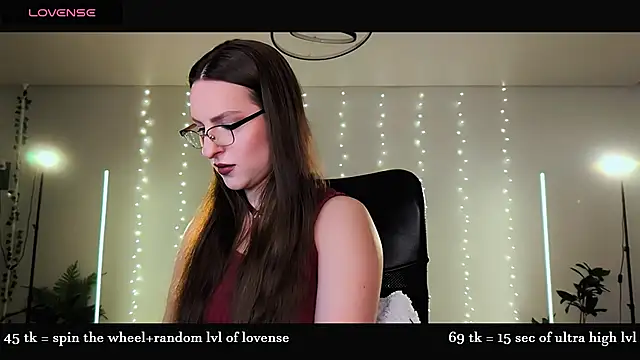 Alicia x art online show from 04/11/26, 05:49