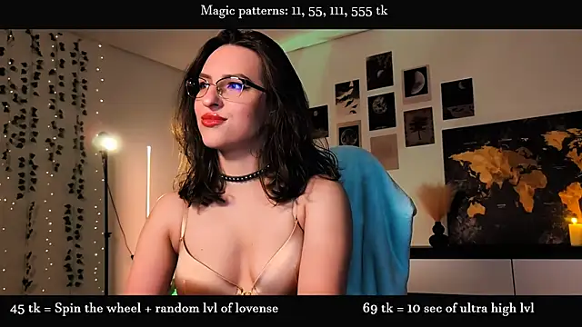 Snapshot of Alicia_x_art chatting on 07/17/26, 09:34 Alicia x art online show from 07/17/26, 09:34