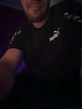 Snapshot of Bennyben8604 chatting on 02/24/25, 10:25 Bennyben8604 online show from 02/24/25, 10:25