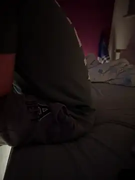 Snapshot of Bennyben8604 chatting on 12/20/24, 01:36 Bennyben8604 online show from 12/20/24, 01:36