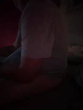 Snapshot of Bennyben8604 chatting on 12/14/24, 05:40 Bennyben8604 online show from 12/14/24, 05:40