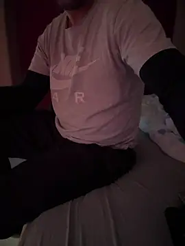 Snapshot of Bennyben8604 chatting on 12/11/24, 07:14 Bennyben8604 online show from 12/11/24, 07:14