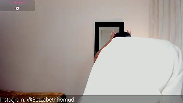BetzabethHomud0 online show from 11/20/25, 11:58