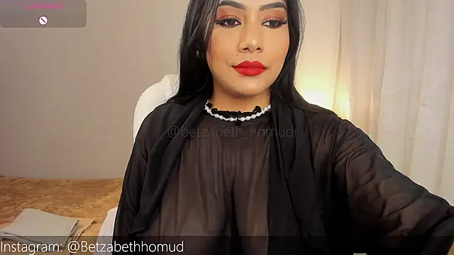 BetzabethHomud0 online show from 11/21/25, 11:15