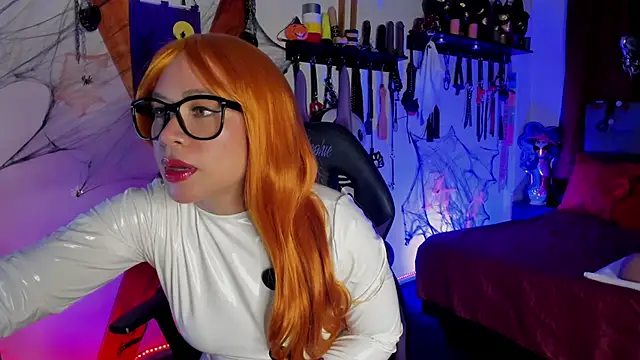 Laureen hill online show from 10/30/25, 11:01