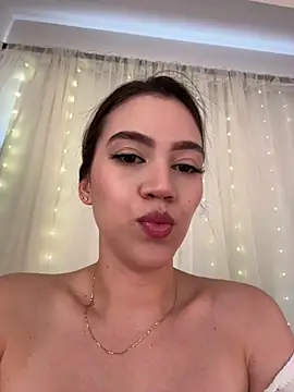 Amelia Rouse online show from 05/25/26, 08:07