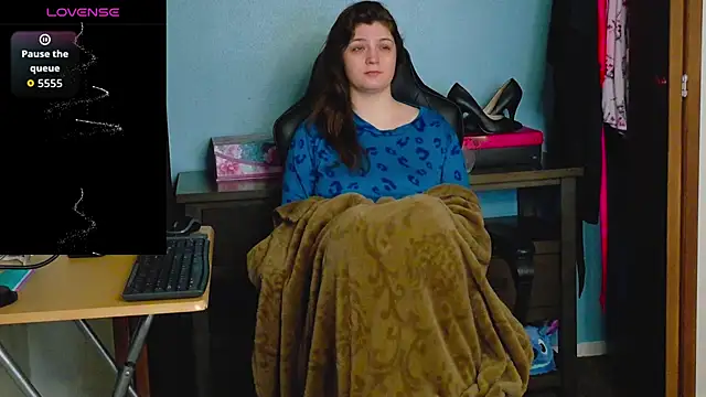 TreeJeanne online show from 11/22/25, 03:38