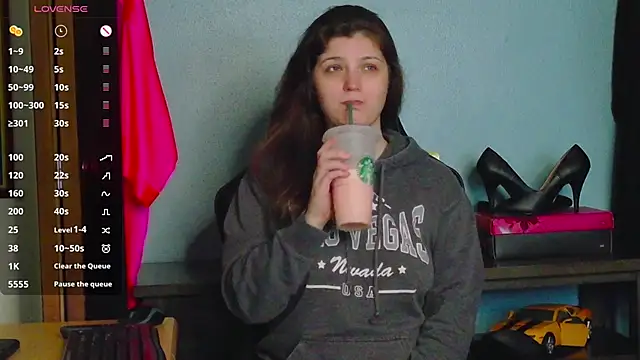 TreeJeanne online show from 11/03/25, 02:42