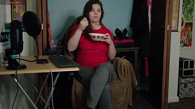 TreeJeanne online show from 09/25/25, 10:27