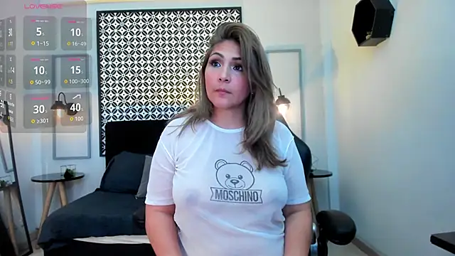 Melanie silver  online show from 11/11/25, 08:58