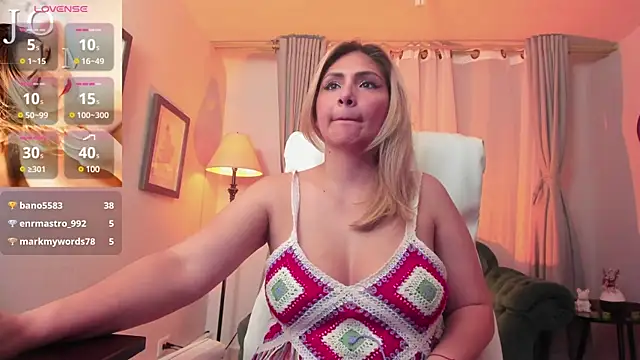 Melanie silver  online show from 03/19/25, 12:37