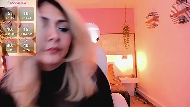 Melanie silver  online show from 02/23/25, 04:13