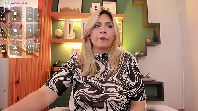 Melanie silver  online show from 03/11/25, 09:48