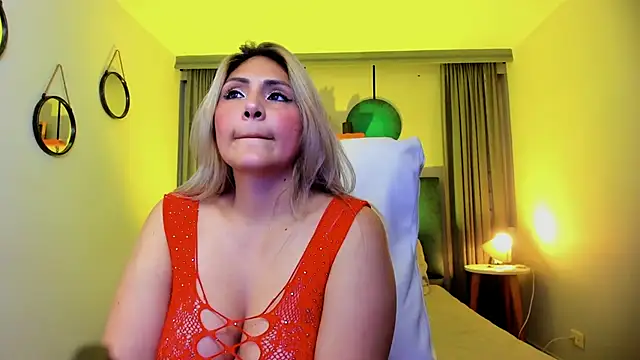 Melanie silver  online show from 02/26/25, 08:47