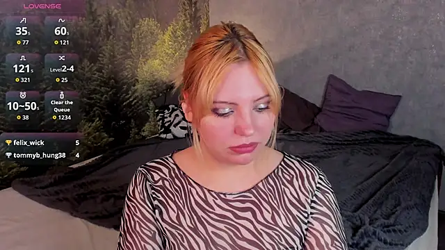 Stacy Luv online show from 11/25/25, 09:09