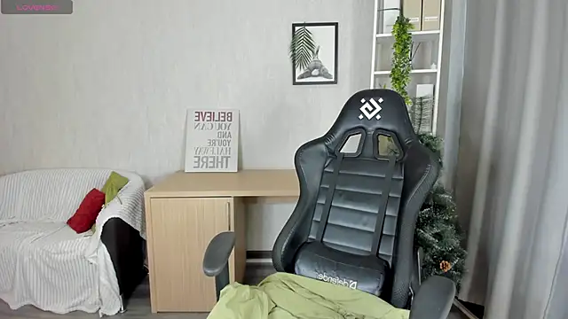 Stacy Luv online show from 12/14/25, 09:04