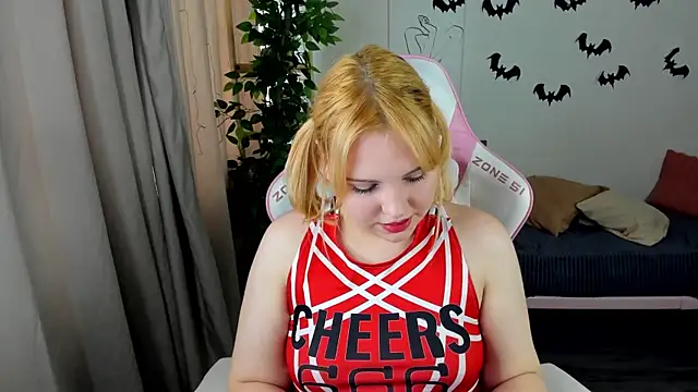 Stacy Luv online show from 10/31/25, 04:20