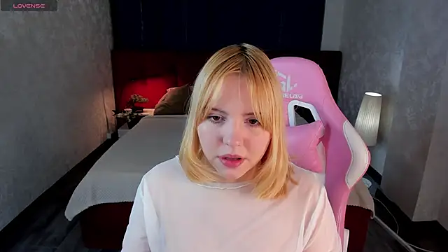 Stacy Luv online show from 11/17/25, 09:13