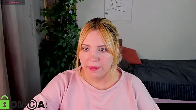 Stacy Luv online show from 12/05/25, 09:08