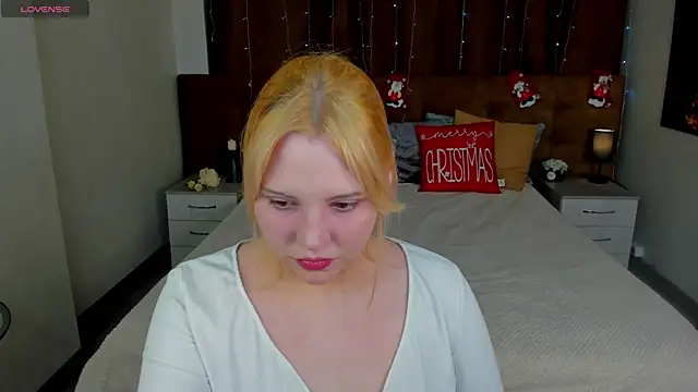 Stacy Luv online show from 12/15/25, 09:04